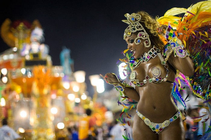 Зажигательные красотки с карнавала в Бразилии (50 фото)