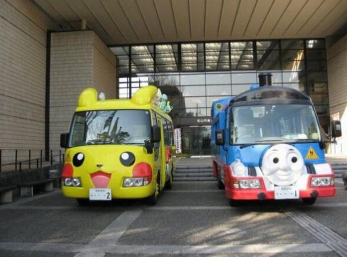 Школьные автобусы Японии (25 фото)